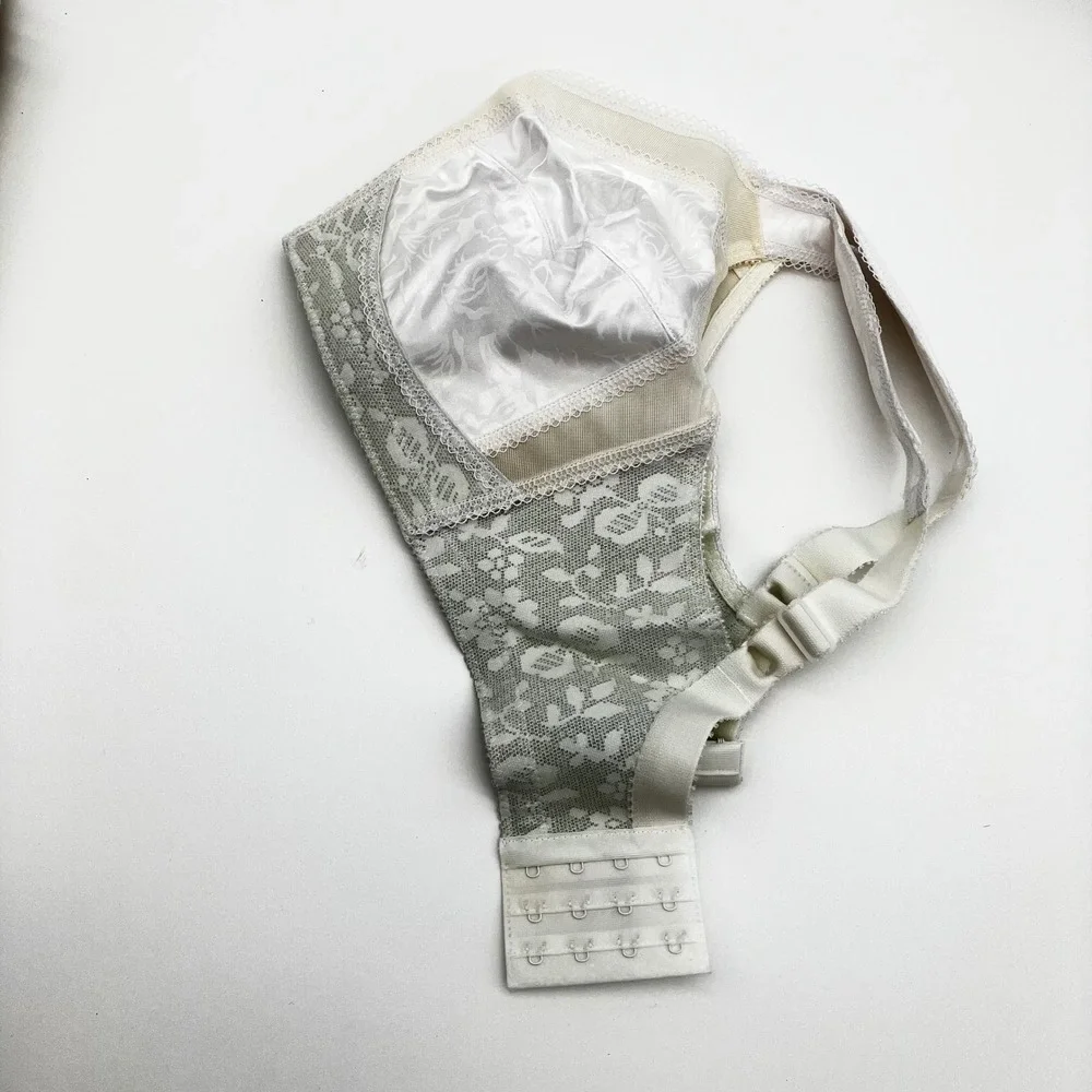 Playtex Wireless Bra 18 Hour Comfort Strap 4693 34DD White Vintage Lace